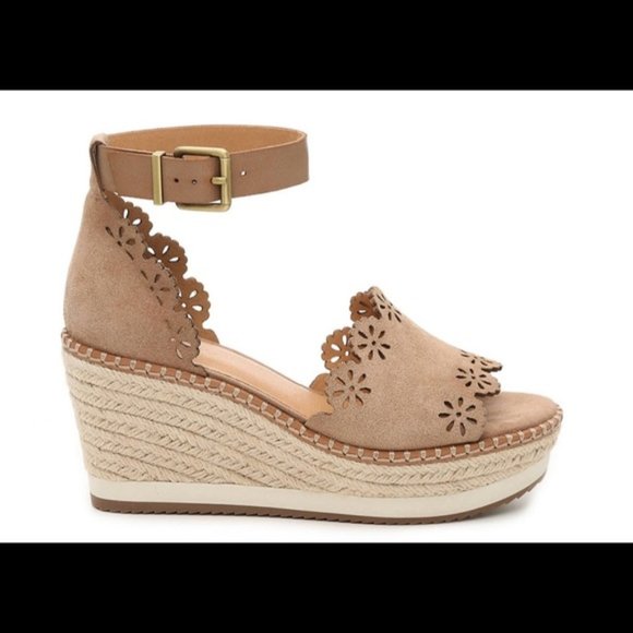 Crown Vintage Shoes - CROWN VINTAGE Nude Dunja Wedge Sandals NIB SZ 9